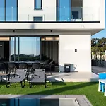 Tsiolakki Homes Luxury Villa *