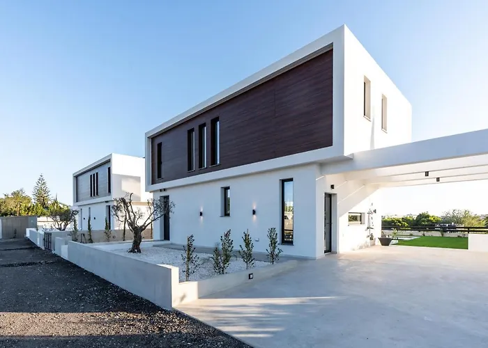 Tsiolakki Homes Luxury Villa