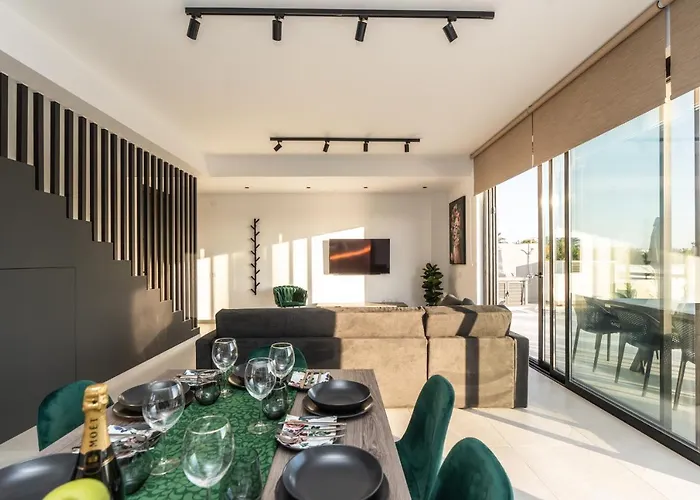 Willa Tsiolakki Homes Luxury *