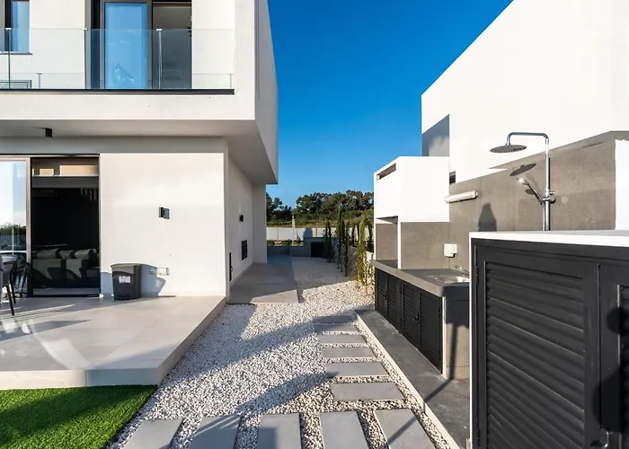 Willa Tsiolakki Homes Luxury *