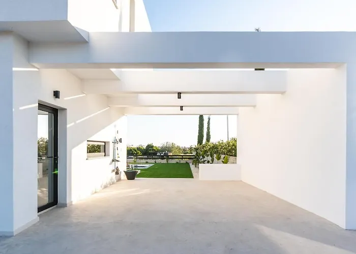 Willa Tsiolakki Homes Luxury Protaras