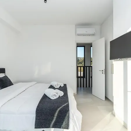 Tsiolakki Homes Luxury Villa